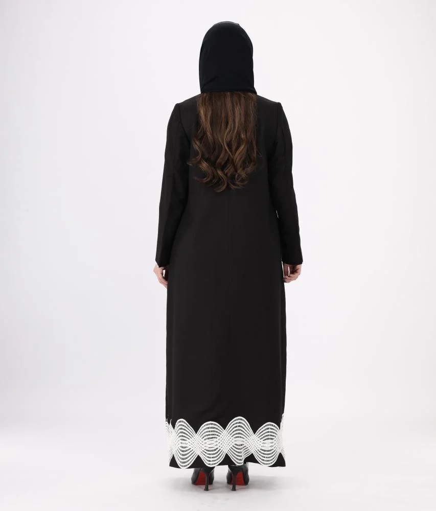 عباية بليز بلمسات الابيض