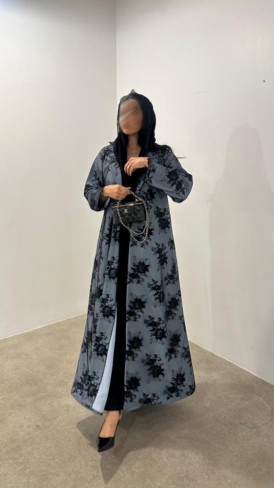 عباية بشت رمادي بنقشة ورود سوداء موديل S09