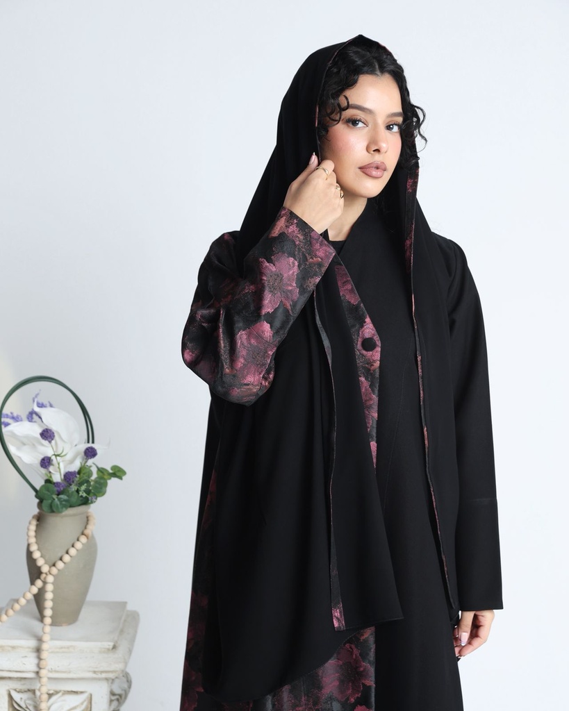 عباية جاكار مع كريب اسود