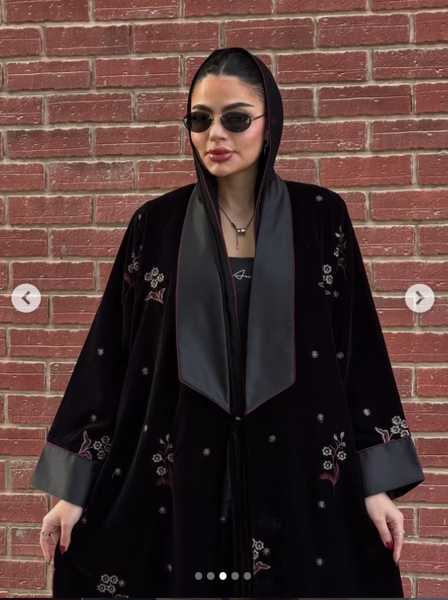 عبايـة حنـان (48)