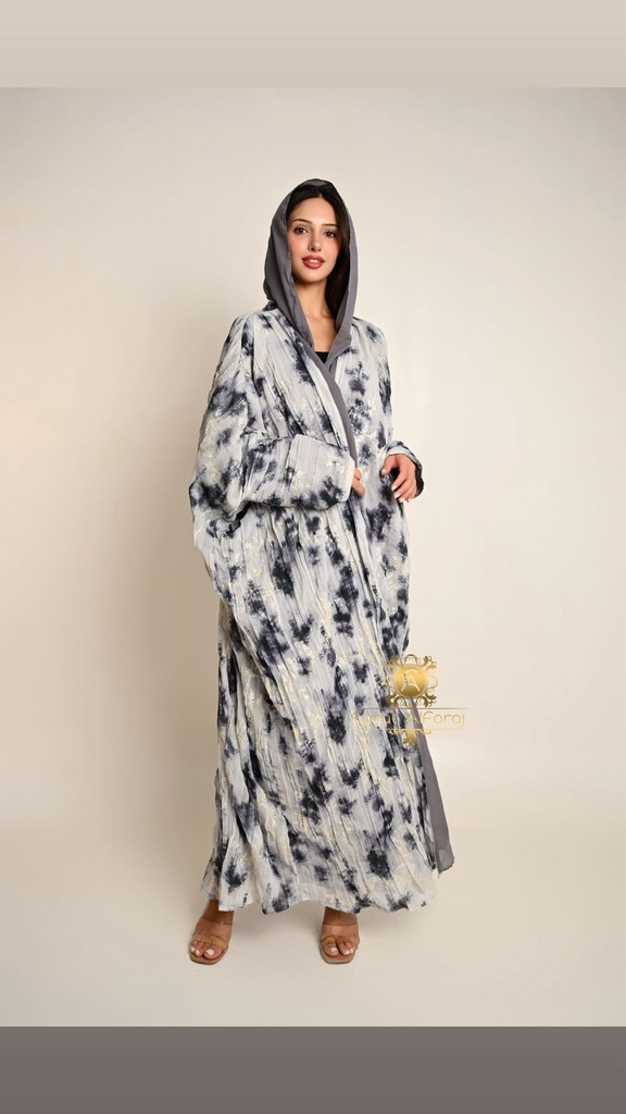 عباية صيفية بنقشة التاي داي الرمادية