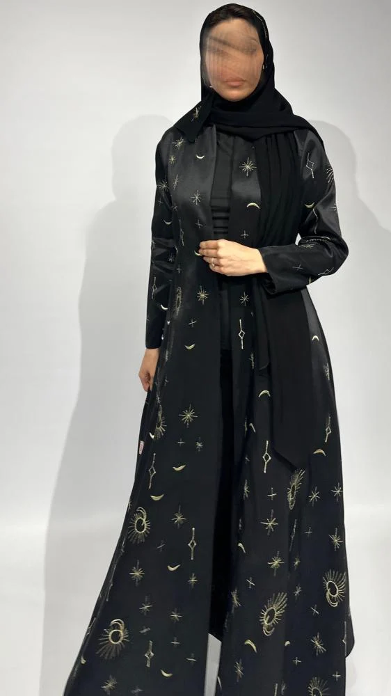 عباية تفته سوداء مطرزة بالذهبي بقصة نص كلوش – موديل R01 (48, S)