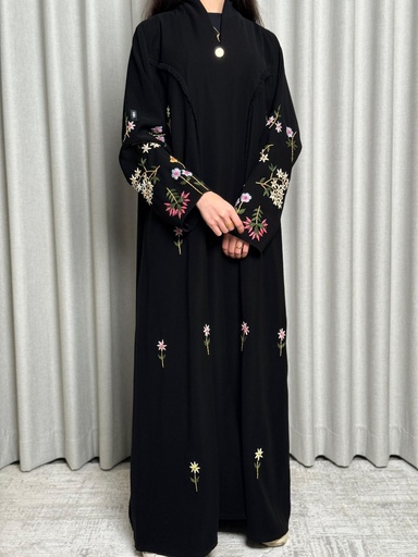 عباية قماش أسود داكن مع تطريز ملون من الأزهار (48, سهرة)