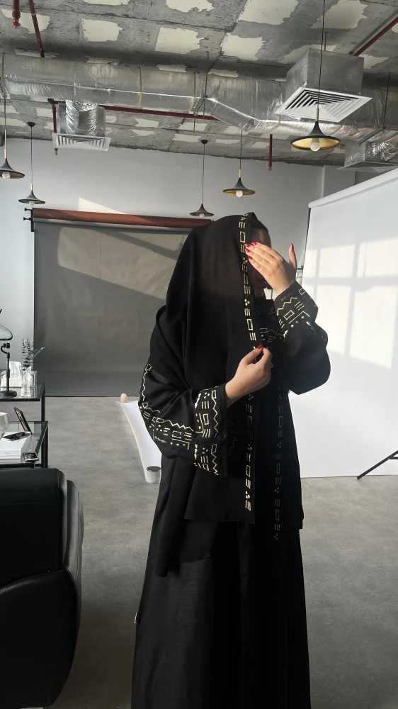Black Nida crepe abaya with gold embroidery (48, S)