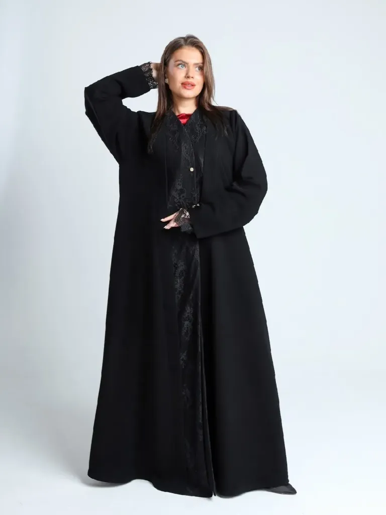 دانتيلا الملفته (48, دوام)