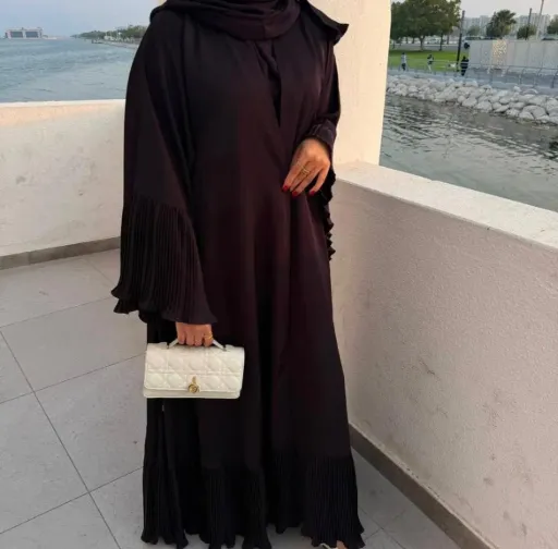 عباية لينا (52, S, سهرة)