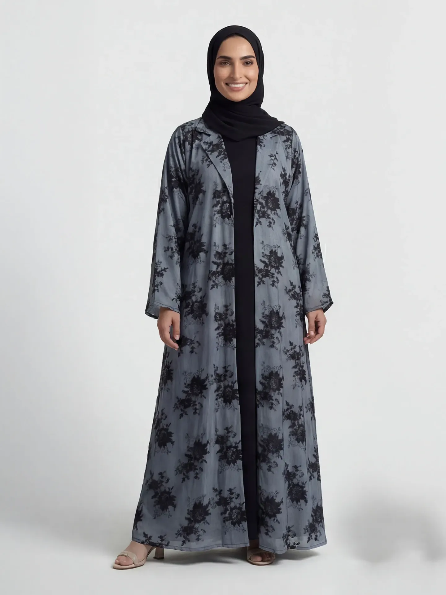 S09 عباية بشت رمادي بنقشة ورود سوداء موديل