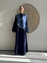 عباية من قماش السراميك بتدرجات الأزرق وشك لولو