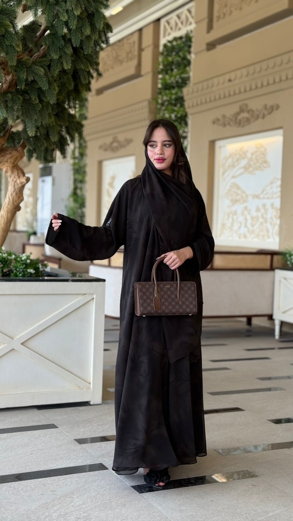 عباية أنيقة من الشيفون الفاخر