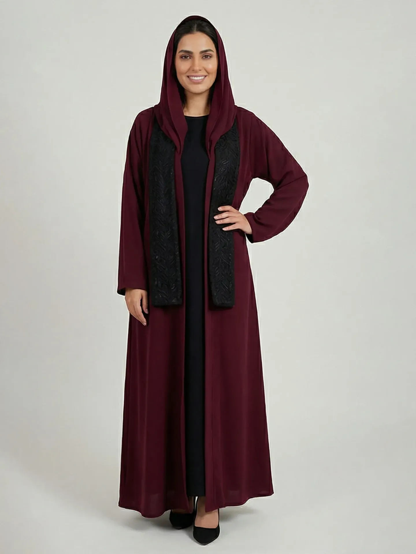 عباية سولاس الشتوية جوخ فاخر بلمسة شانيل