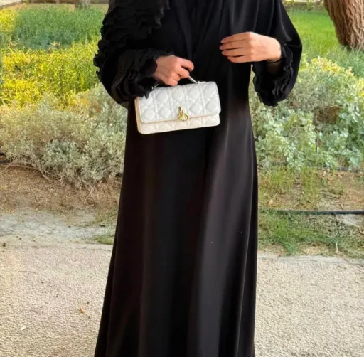 عباية نورا