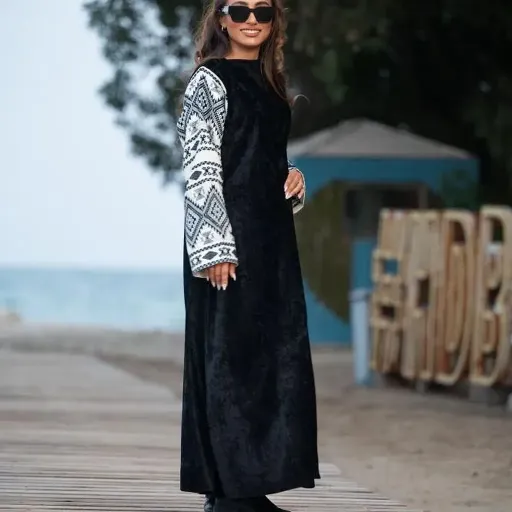  قماش أسود ناعم بانسيابية راقية 
